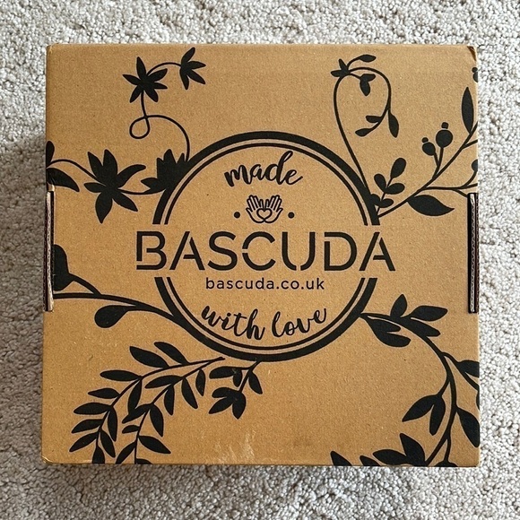 Brand New Set of 4 Porcelain Bowls 17 Ounce Microwave and Dishwasher Safe - Picture 12 of 13